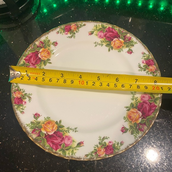 Royal Albert Old country Roses England set of 6 salad  plates - Picture 4 of 4